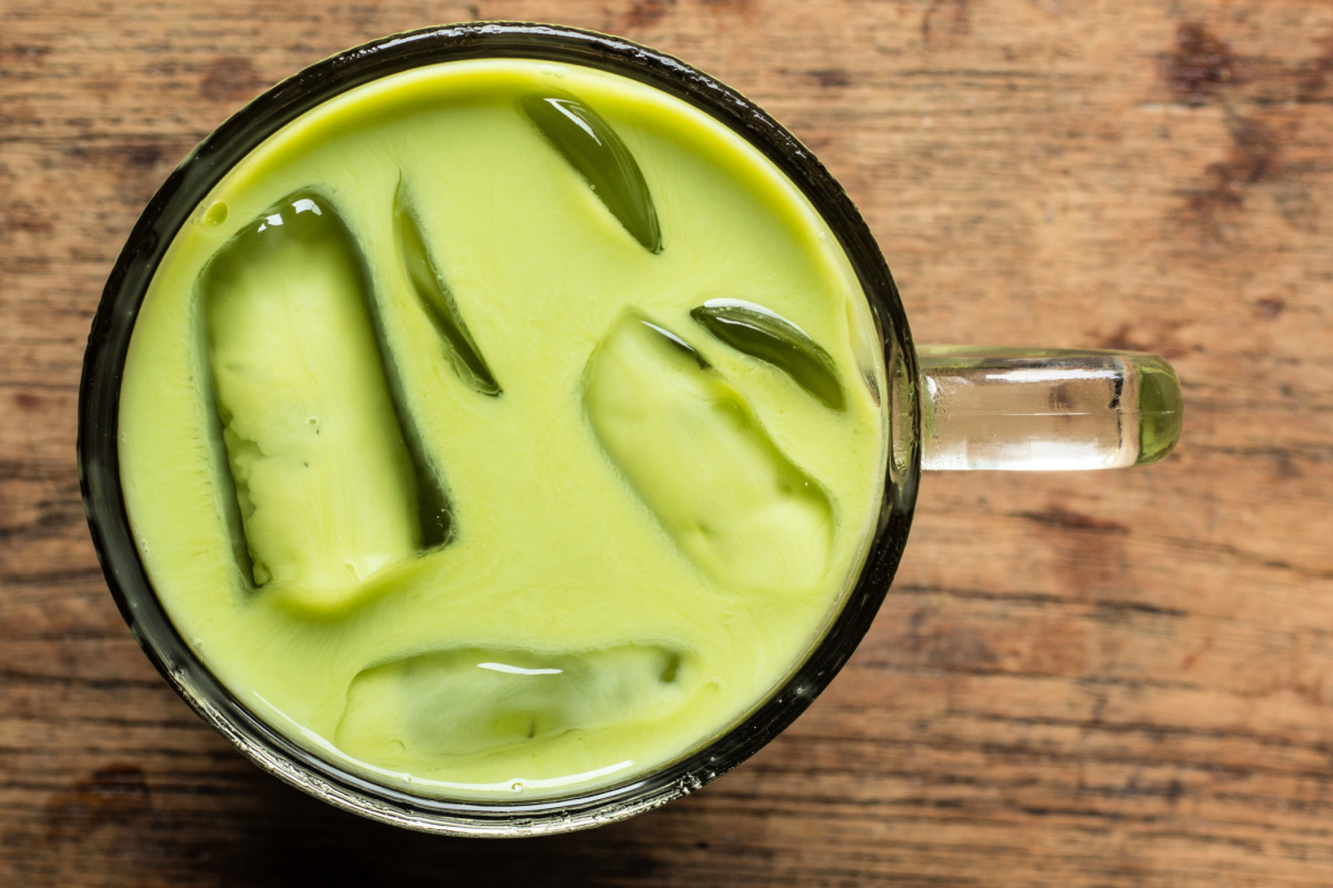 Vietnamese matcha latte at Phê